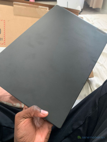 lenovo-v15-big-0