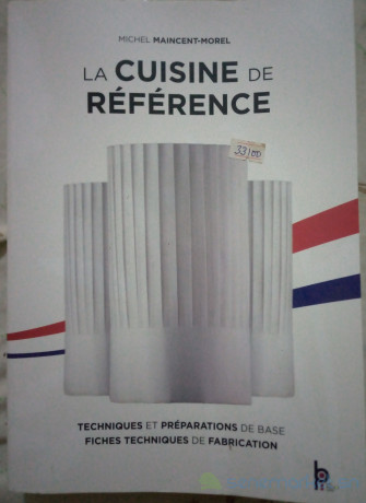 livre-de-cuisine-avec-les-dernieres-recettes-big-1