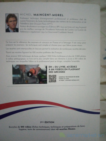 livre-de-cuisine-avec-les-dernieres-recettes-big-0