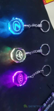 porte-cle-cristal-led-big-2