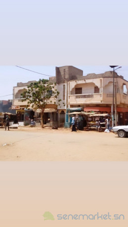 grande-maison-commerciale-a-totalement-refectionner-ou-demolir-a-vendre-a-keur-massar-pas-tres-loin-de-la-station-shell-big-3
