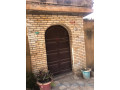 vends-tres-grande-villa-angle-de-324-mettre-carre-bati-sur-400-mettre-carre-espace-famille-cour-avant-et-autour-small-2