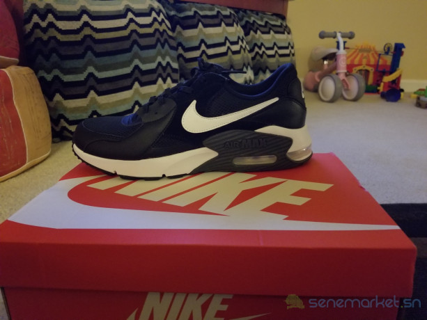 nike-air-max-excee-neuf-noir-et-blanc-445-big-2