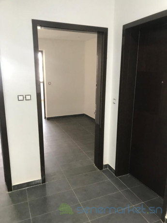 location-plateau-de-bureau-a-keur-gorgui-big-0