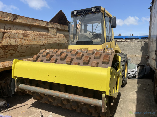 location-compacteur-pieds-de-moutons-a-dakar-au-709655656-big-0