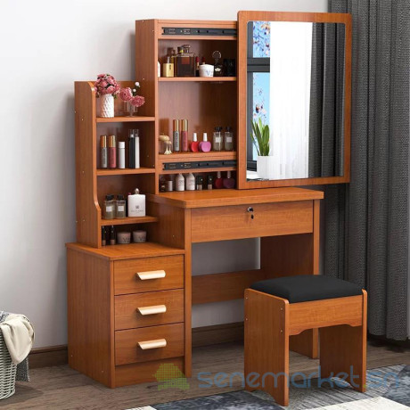 tres-belle-coiffeuse-big-0