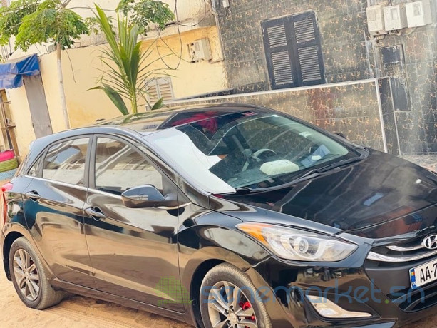 hyundai-elantra-gt-big-4