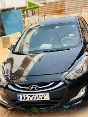 hyundai-elantra-gt-big-0