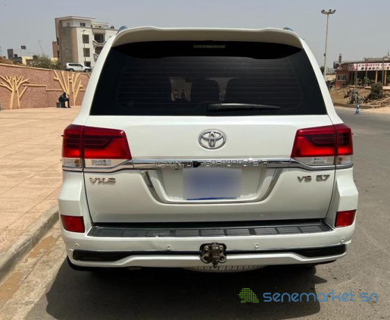 toyota-land-cruiser-vxs-annee-2017-full-options-big-1