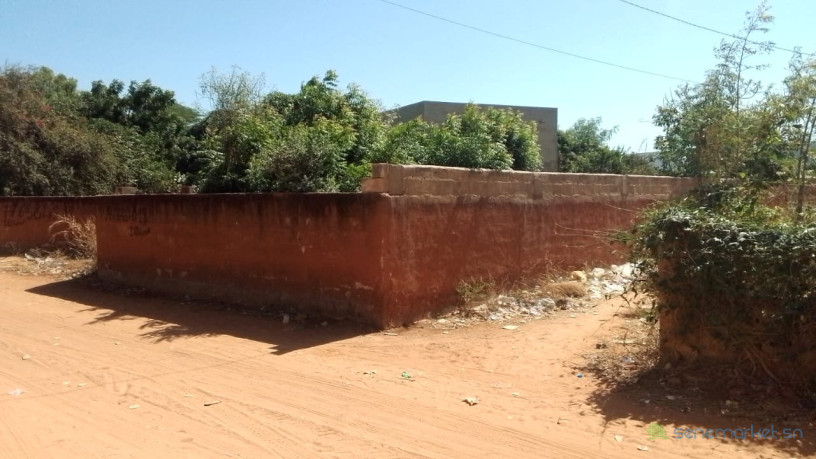 terrain-de-1124-metres-carres-a-vendre-a-ngaparou-senegal-big-1
