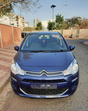 voiture-francaise-a-vendre-tres-bon-etat-big-0