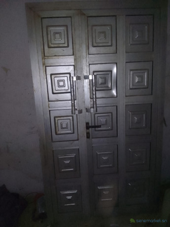 vente-porte-aluminium-plein-big-0