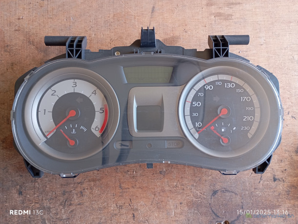 tableau-de-bord-compteur-kilometrique-renault-clio-3-big-2