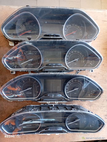 tableau-de-bord-compteur-kilometrique-peugeot-208-big-4