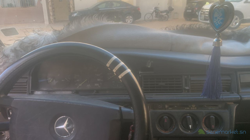 mercedes-benz-190-e-a-vendre-big-2