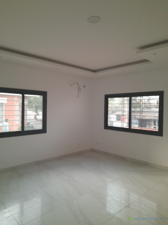 location-sacre-coeur-des-appartements-neufs-3chs-salon-ascenseur-groupe-electrogene-big-0