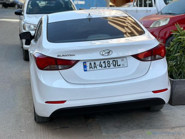hyundai-elantra-2016-big-4