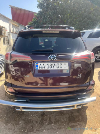 toyota-rav4-2016-big-4