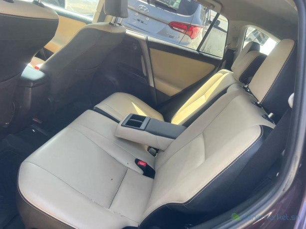 toyota-rav4-2016-big-3