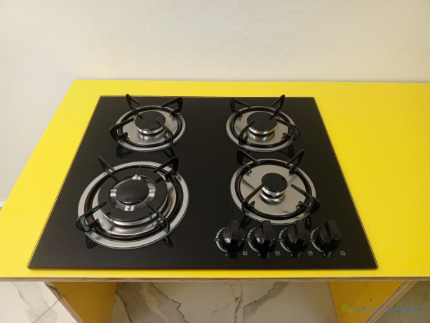 plaque-de-cuisine-4-feu-pour-une-cuisine-moderne-big-1