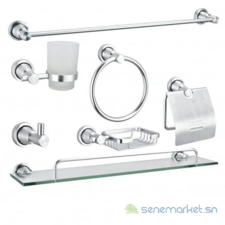 accessoires-de-douche-pour-une-salle-de-bain-elegante-big-0