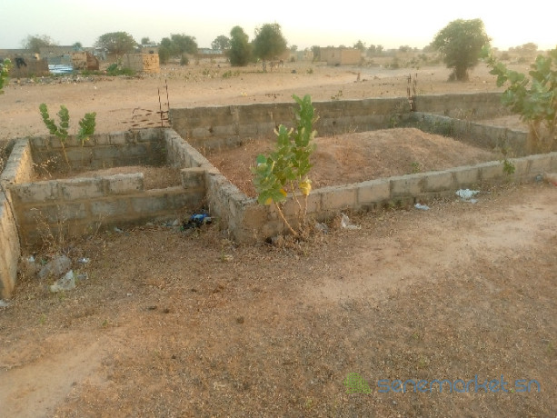 terrain-avec-fondation-etage-situe-a-touba-boborel-a-vendre-big-2