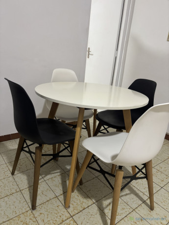 table-a-manger-4-chaises-big-0