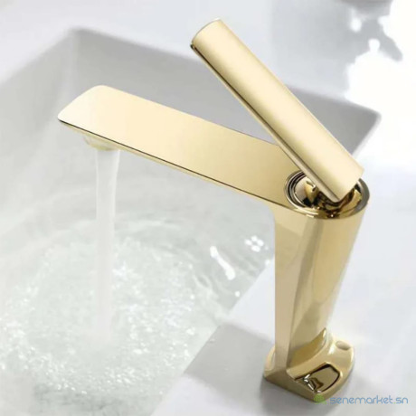 robinet-lavabo-dore-big-0