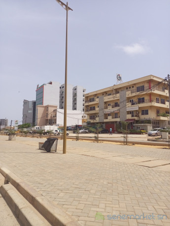sur-la-vdn-mermoz-803m2-tf-big-3