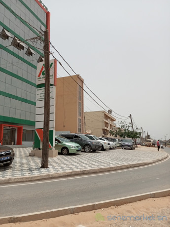 sur-la-vdn-mermoz-803m2-tf-big-2