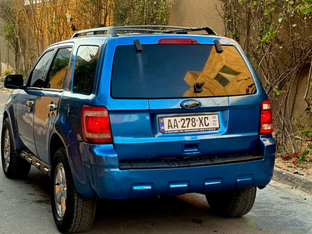 ford-escape-carre-2012-big-1
