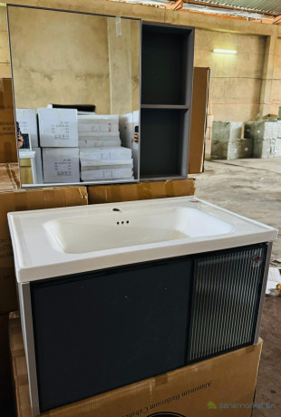 meuble-salle-de-bain-avec-miroir-et-rangement-big-0
