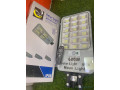 lampadaire-et-projecteur-solaire-small-0