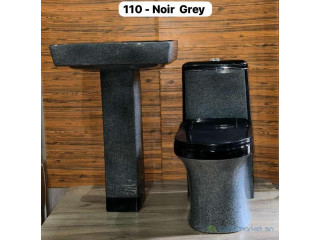 Chaise anglaise et lavabo gris noir