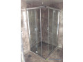 cabine-de-douche-pour-une-salle-de-bain-elegante-small-0