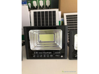 Panneaux solaires/ énergie solaire/ système luminaire