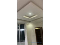 tres-grand-studio-au-1er-etage-entierement-climatise-a-la-cite-mbackiyou-faye-small-3