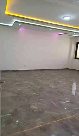 duplex-f5-aux-mamelles-dans-la-cite-cheikh-amar-au-5eme-etage-04-chambres-salon-big-1