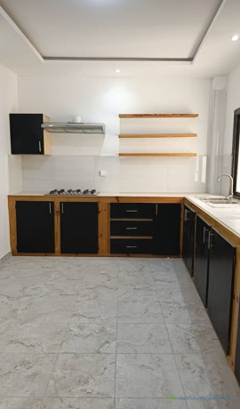 duplex-f5-aux-mamelles-dans-la-cite-cheikh-amar-au-5eme-etage-04-chambres-salon-big-0