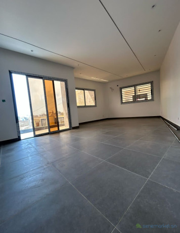 appartements-f4-de-standing-aux-mamelles-cite-mbackiyou-faye-dans-un-immeuble-neuf-disponibles-au-1er-2e-et-3e-etage-big-1