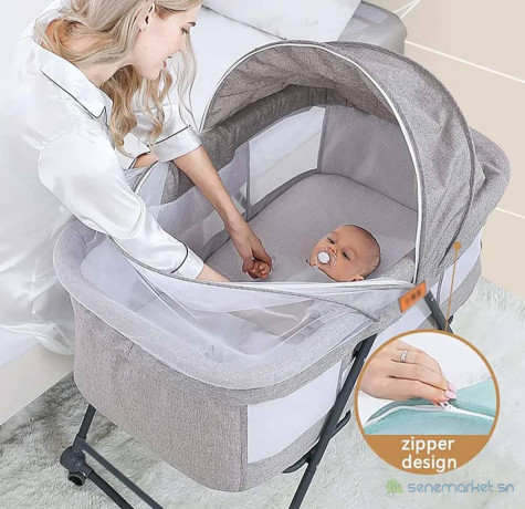 berceau-pour-bebe-confort-securite-assuree-contre-les-moustiques-big-0