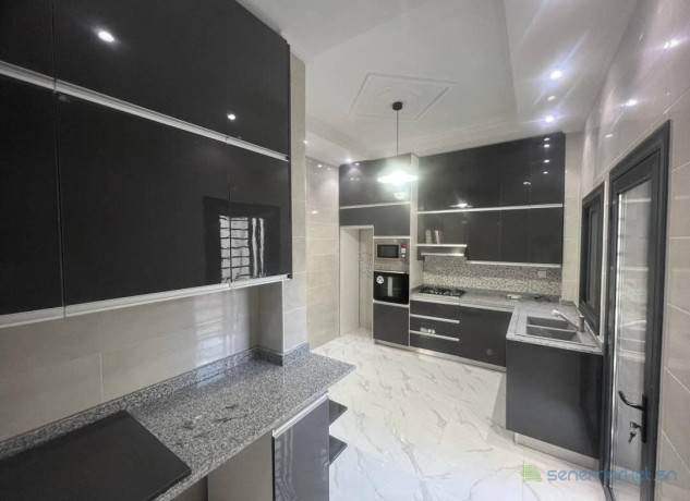 a-louer-magnifique-villa-r1-a-cite-mbakiyou-faye-mamelles-big-3