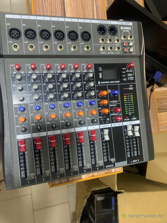 tables-de-mixage-de-6-pistes-a-12-pistes-de-marque-yamaha-tres-puissante-big-0
