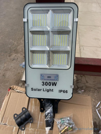 vente-des-projecteurs-solaires-lampadaires-solaires-de-qualite-big-3