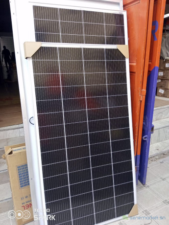 vos-panneaux-solaires-allemands-disponibles-en-gros-et-detail-a-bon-prix-big-0