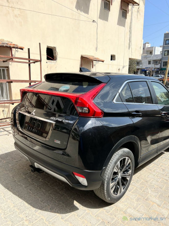 mitsubishi-eclipsse-cross-es-big-2