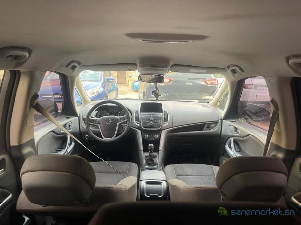opel-zafira-2016-big-1