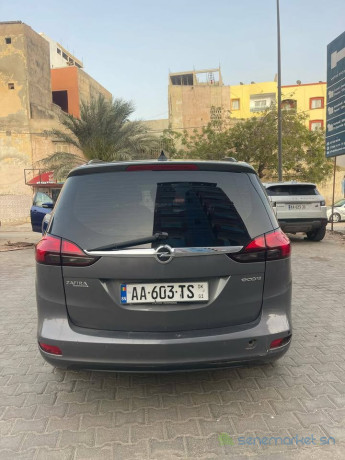 opel-zafira-2016-big-4