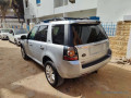 land-rover-lr2-small-4