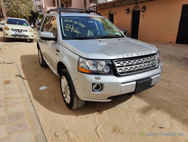 land-rover-lr2-big-3